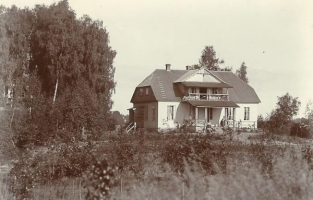 11-Raj-dom-Adama_Hrebnickiego-przed1939A.jpg