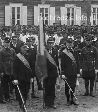 12-Pilsudski-Swieciany-gimnazjum-1927.jpg