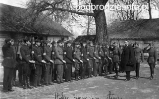 15-Swieciany-hufiec_gimnazjum_im_Jozefa_Pilsudskiego-cwiczenia_wojskowe-1927.jpg
