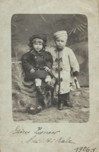 3-Zanowie-dzieci-1906.jpg