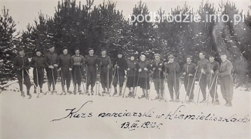 Kiemieliszki-kurs_narciarski-1932.jpg