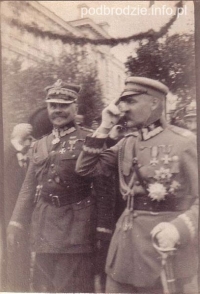 Konarzewski_i_Pilsudski-Wilno-1922.jpg