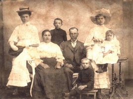 Rodzina_rynkiewiczow-1907.jpg