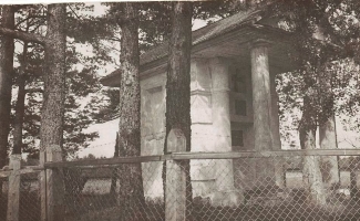 Zulow-kaplica_Michalowskich-przed1939B.jpg