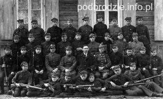 14-Swieciany-hufiec_gimnazjum_im_Jozefa_Pilsudskiego-cwiczenia_wojskowe-1927.jpg