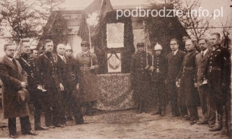 Kiemieliszki-Pilsudski-zaloba-1935.jpg