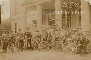 Soleczniki_Wielkie-palac-cyklisci-1927.jpg