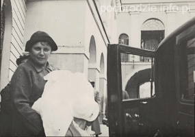 Wilno-Ostra_Brama-chrzciny-wrzesien1937.jpg